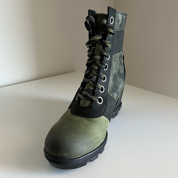 RARE Sorel Lexie Wedge Boot Hiker Green - Picture 10 of 16